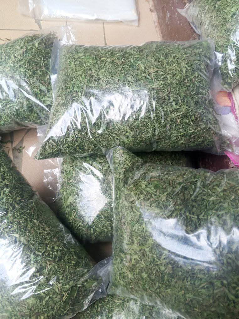 Dried Eru Leaves
